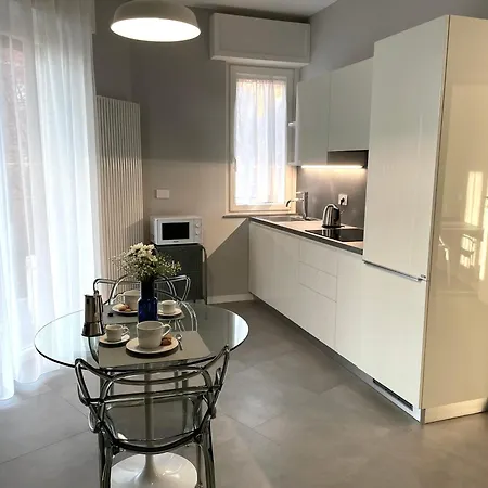 Domus Pyrus Apartment